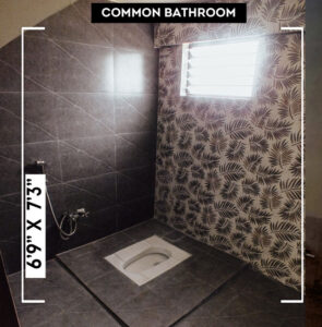 room dimension of swansh common bathroom in house 1